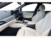 BMW 5 Series Image 2