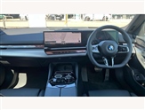BMW 5 Series Image 4