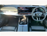 BMW 5 Series Image 4