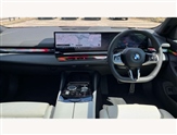 BMW 5 Series Image 4