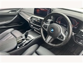 BMW 5 Series Image 6