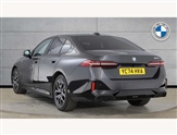 BMW 5 Series Image 2