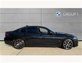 BMW 5 Series Image 3