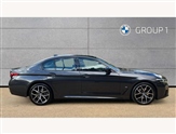 BMW 5 Series Image 3