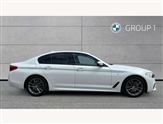 BMW 5 Series Image 3