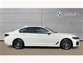 BMW 5 Series Image 3