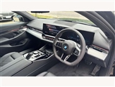 BMW 5 Series Image 6