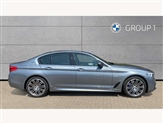 BMW 5 Series Image 3