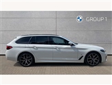 BMW 5 Series Image 3