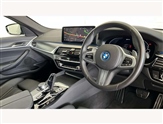 BMW 5 Series Image 6