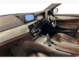 BMW 5 Series Image 2