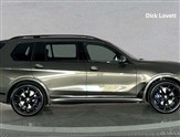 BMW 7 Series Image 3
