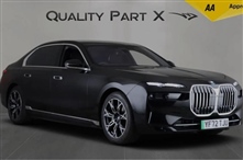 BMW i7