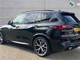 BMW X5 Image 2