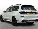 BMW X7 Image 2