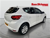 Dacia Sandero Image 2