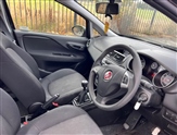 Fiat Punto Image 2