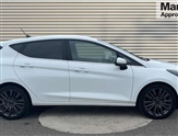 Ford Fiesta Image 2