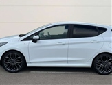 Ford Fiesta Image 6