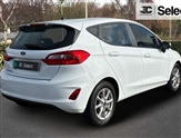 Ford Fiesta Image 2