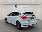 Ford Focus Image 2
