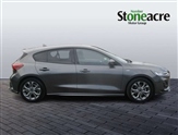 Ford Focus Image 2