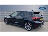 Ford Focus Image 2