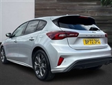 Ford Focus Image 2