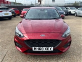 Ford Focus Image 2