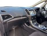 Ford Galaxy Image 2