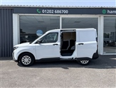 Ford Transit Courier Image 4