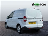 Ford Transit Courier Image 5