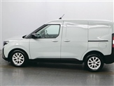 Ford Transit Courier Image 4