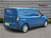 Ford Transit Courier Image 4