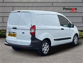 Ford Transit Courier Image 4