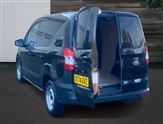 Ford Transit Courier Image 6