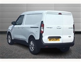 Ford Transit Courier Image 5