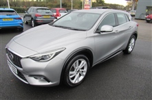 Infiniti Q30