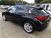 Infiniti Q30 Image 4