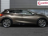 Infiniti Q30 Image 2
