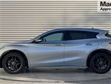 Infiniti Q30 Image 6