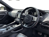 Jaguar F-Pace Image 6