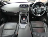Jaguar F-Pace Image 6