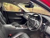 Jaguar XF Image 2