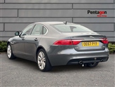 Jaguar XF Image 2