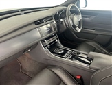 Jaguar XF Image 2