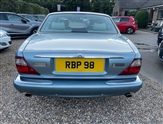 Jaguar XJ Series Image 5
