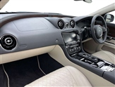 Jaguar XJ Series Image 2