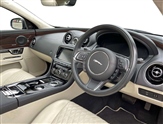 Jaguar XJ Series Image 6