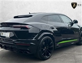 Lamborghini Urus Image 3